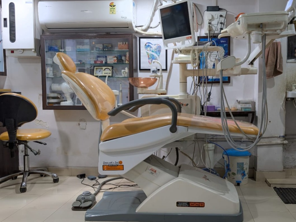 Dental treatment chair and clinic setup, Khagaria